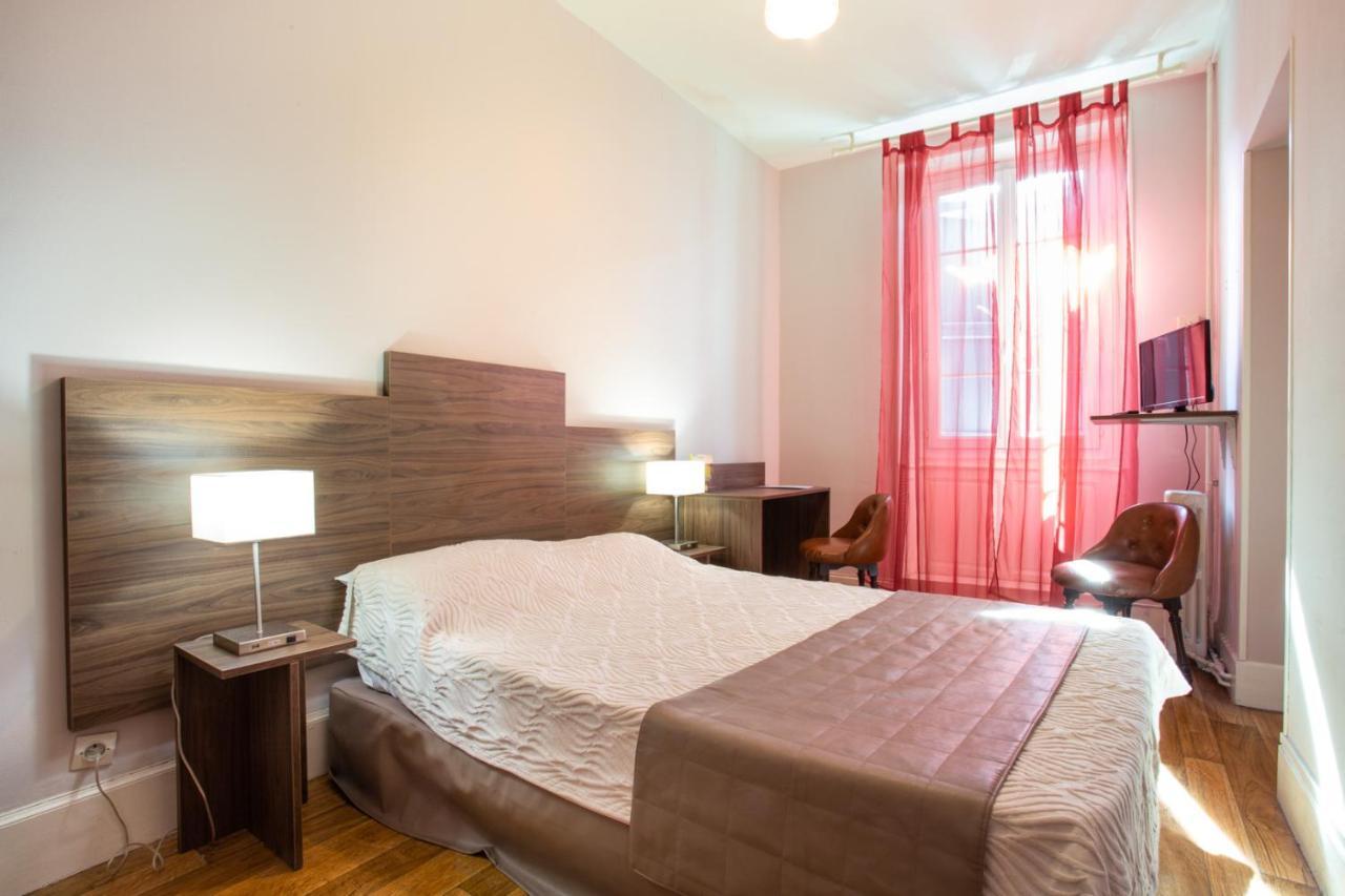 Logis Hotels - Hotel Le Boulevard Mazamet ภายนอก รูปภาพ