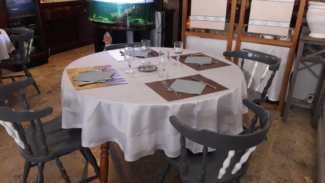 Logis Hotels - Hotel Le Boulevard Mazamet ภายนอก รูปภาพ